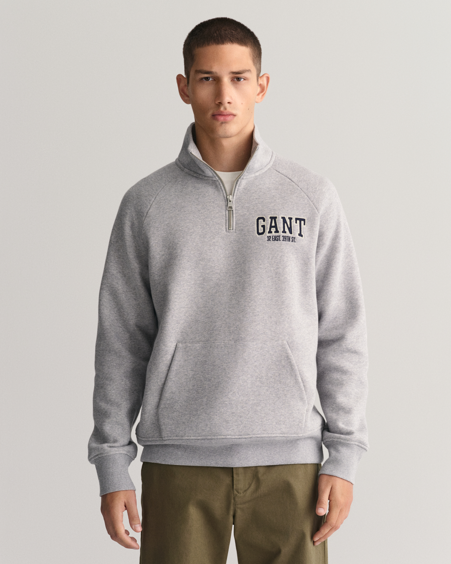 GANT Arch Graphic half-zip sweatshirt